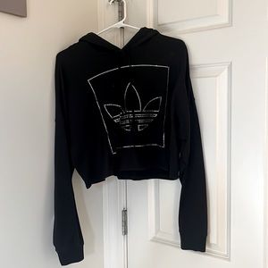 Addis’s long sleeve crop top